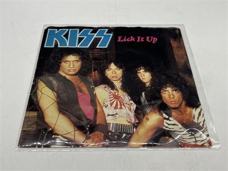 KISS - LICK IT UP 45 RPM - EXCELLENT (E)