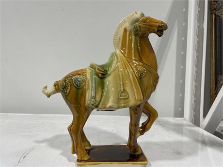 VINTAGE MID-CENTURY TANG DYNASTY STYLE CERAMIC WAR HORSE FIGURE - 14” TALL