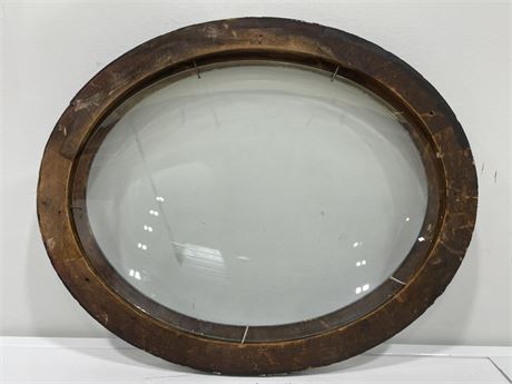 VINTAGE PICTURE FRAME WITH OVAL CURVED GLASS (16”x13.2”)