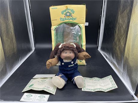 1985 CABBAGE PATCH KIDS DOLL IN ORIGINAL BOX W/ BIRTH PAPERS (BOX IN BAD SHAPE)