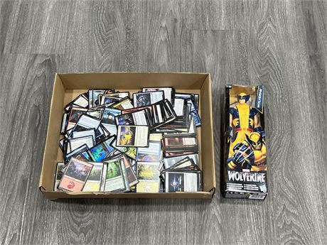 SMALL FLAT OF ASSORTED MAGIC THE GATHERING CARDS + NEW WOLVERINE FIGURE