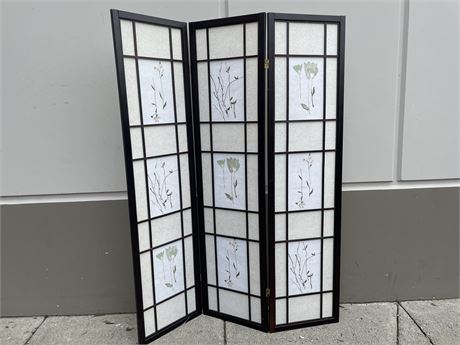 3 PANEL HAND PAINTED ROOM SCREEN 51”x71”