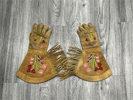 VINTAGE FLORAL PATTERN GLOVES - SIZE SMALL