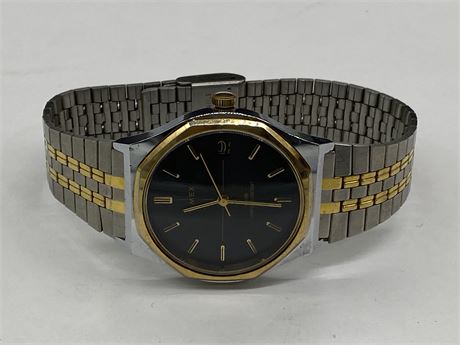 VINTAGE 1970s MENS TIMEX WATCH - EXCELLENT CONDITION