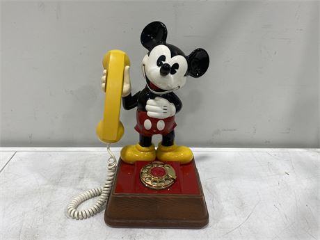 VINTAGE 1976 DISNEY MICKEY MOUSE ROTARY PHONE (15”)