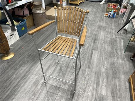 HIGH QUALITY WROUGHT IRON CHAIR - 3FT TALL