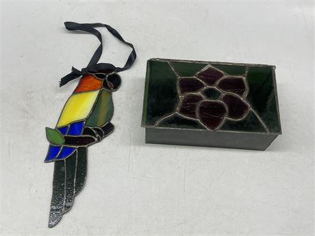 STAINED GLASS PARROT AND BOX