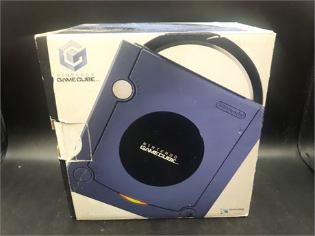 GAMECUBE CONSOLE - IN BOX - VERY GOOD CONDITION