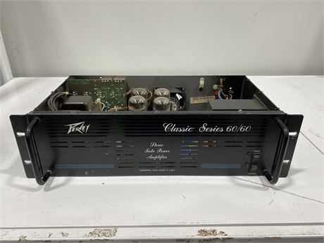 PEAVY 60-60 CLASSIC SERIES AMP (Lights up)