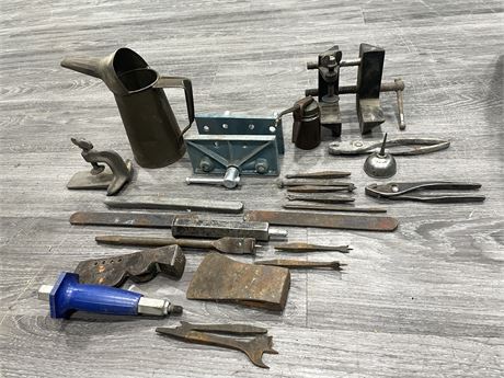 3 VINTAGE CLAMPS & ASSORTED TOOLS