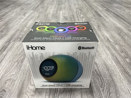 IHOME BLUTOOTH COLOR CHANGING SPEAKER - NEW OPEN BOX