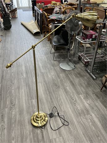 ADJUSTABLE BRASS FLOOR LAMP (5ft tall)