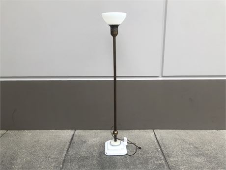 VINTAGE 1950’s FLOOR LAMP WITH GLASS SHADE