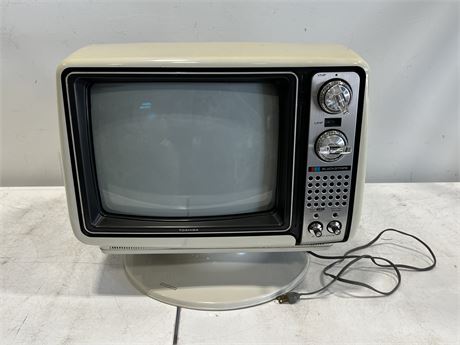 WORKING - TOSHIBA IC SOLID STATE TV 18” WIDE