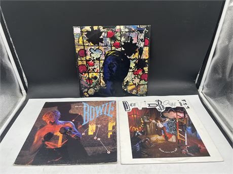 3 DAVID BOWIE RECORDS - VG (SLIGHTLY SCRATCHED)