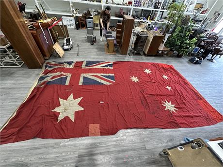 VINTAGE WORLDS FAIR HUGE AUSTRALIAN FLAG (101”X206”)