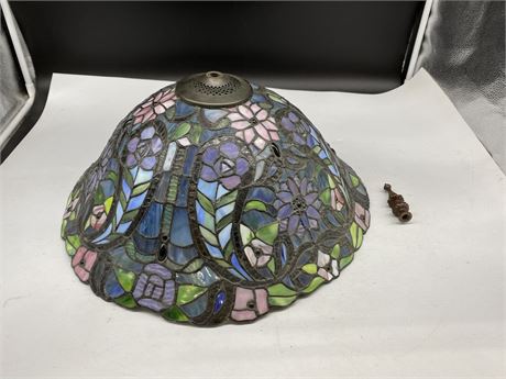 TIFFANY STYLE LAMP SHADE (17”)