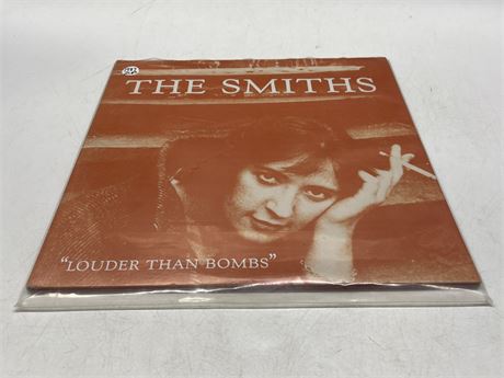 1987 THE SMITHS - LOUDER THAN BOMBS 2LP - NEAR MINT (NM)