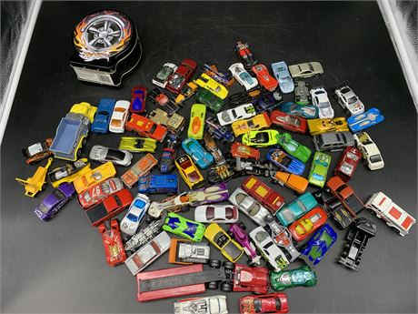 LOT OF HOT WHEELS/MISC TOY CARS