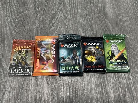 MAGIC THE GATHERING - 5 DIFFERENT BOOSTER PACKS