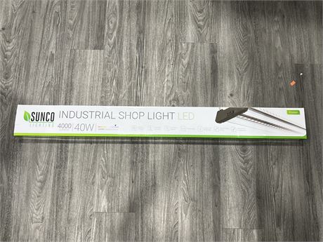 (NEW) SUNCO INDUSTRIAL SHOP LIGHT LED