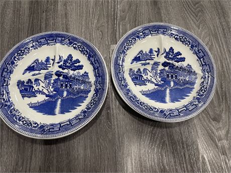 2 VINTAGE WILLOW POTTERY DIVIDED PLATES