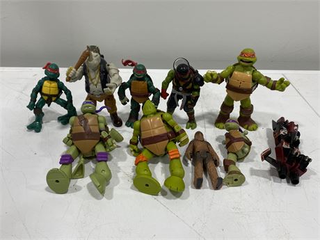 LOT OF FIGURES - MOSTLY TMNT