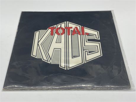 TOTAL KAOS 1985 - VG (slightly scratched)
