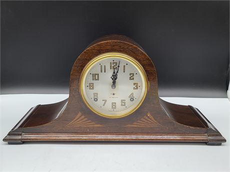 ANTIQUE PLYMOUTH MANTLE CLOCK WITH KEY (9"Tall)