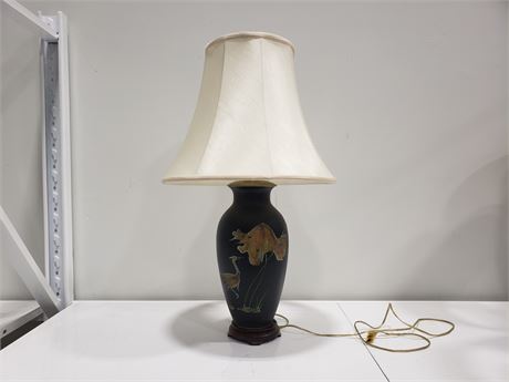 ASIAN STYLE ENGRAVED LAMP