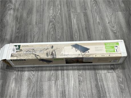 NEW IN BOX WOODS EXTRA LARGE INSTANT CAMP COT