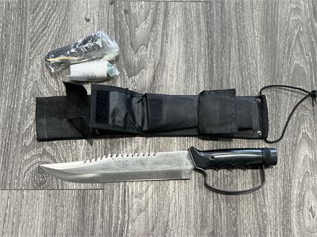 UNITED CUTLERY STAINLESS STEEL HUNTING KNIFE W/SHEATH & ACCESSORIES (15” long)