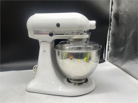 KITCHEN-AID ULTRA POWER WITH ALL ATTACHMENTS EXCELLENT WORKING CONDITION