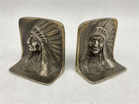 ANTIQUE “INDIAN CHIEF” CAST METAL BOOKENDS (Rare)