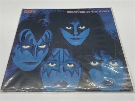 KISS - CREATURES OF THE NIGHT - NEAR MINT (NM)
