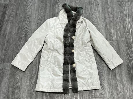 NEW WITH TAGS ATHABASCA WOMANS JACKET