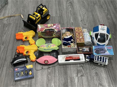 LOT OF ASSORTED TOYS SOME FEW IN BOX