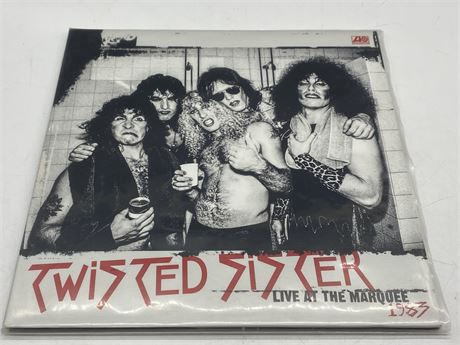 TWISTED SISTER - LIVE AT THE MARQUE 1983 2LP RED VINYL - NEAR MINT (NM)