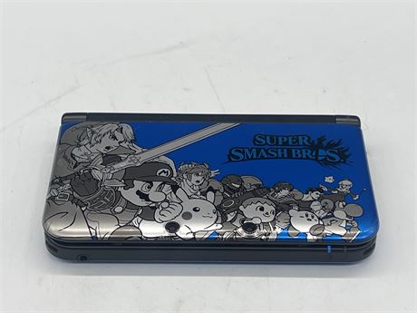SUPER SMASH BROS. NINTENDO 3DS XL - WORKING - NO CHARGER OR STYLUS