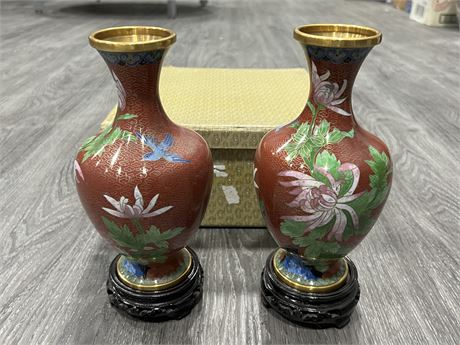 2 CLOISONNÉ VASES ON STANDS W/BOX (9” tall)
