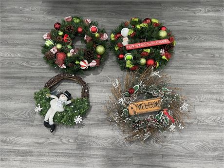 LOT OF 4 CHRISTMAS/WINTER WREATHS (LARGEST 21”)