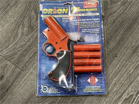 ORION FLARE GUN - HAS DAMAGE TO PACKAGE