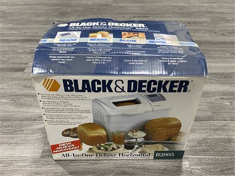 BLACK & DECKER AUTOMATIC BREADMAKER (Never used)