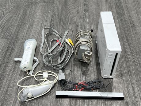 NINTENDO WII COMPLETE W/ CORDS, CONTROLLERS & MOTION BAR