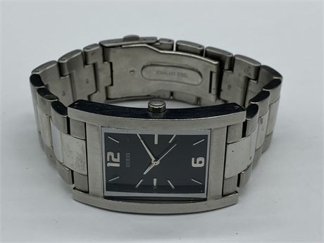 GUESS LARGE MENS WATCH W/SQUARE FACE