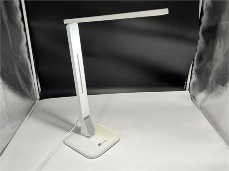 LED DESK LAMP - WORKS