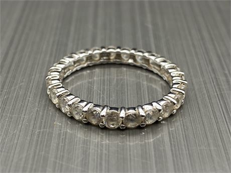 925 STERLING SILVER W/CZ STONES & RING BAND