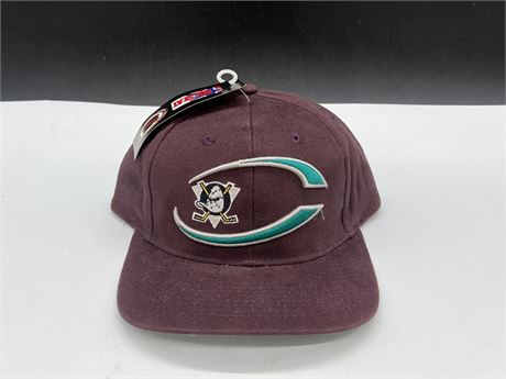 NEW OLD STOCK MIGHTY DUCKS STRAP BACK HAT