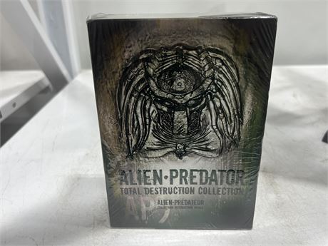 SEALED ALIEN / PREDATOR DVD TOTAL DESTRUCTION COLLECTION