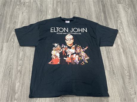 2011 ELTON JOHN ROCKET MAN TOUR T SHIRT - XXL